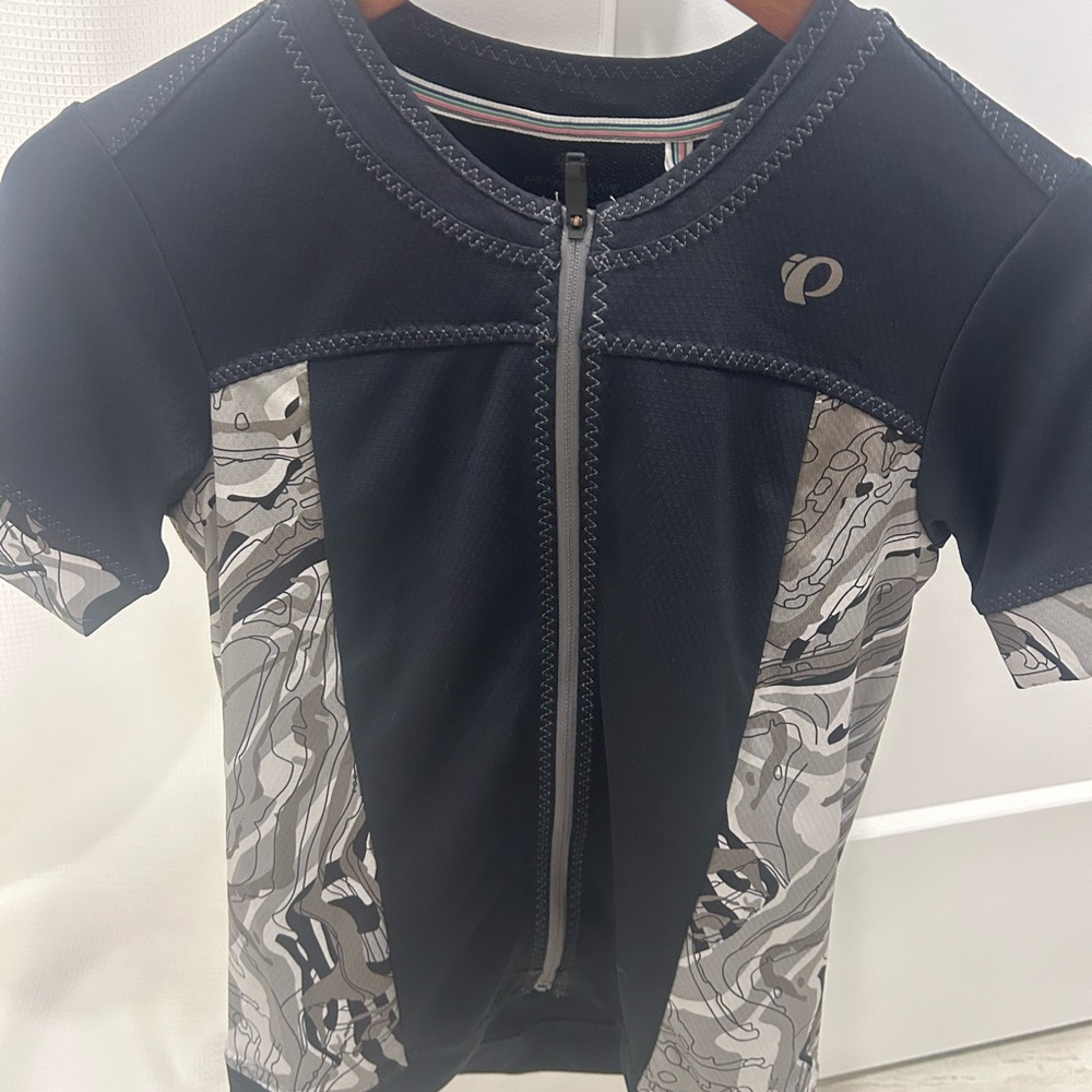 Pearl Izumi Black and Gray Cycling Jersey